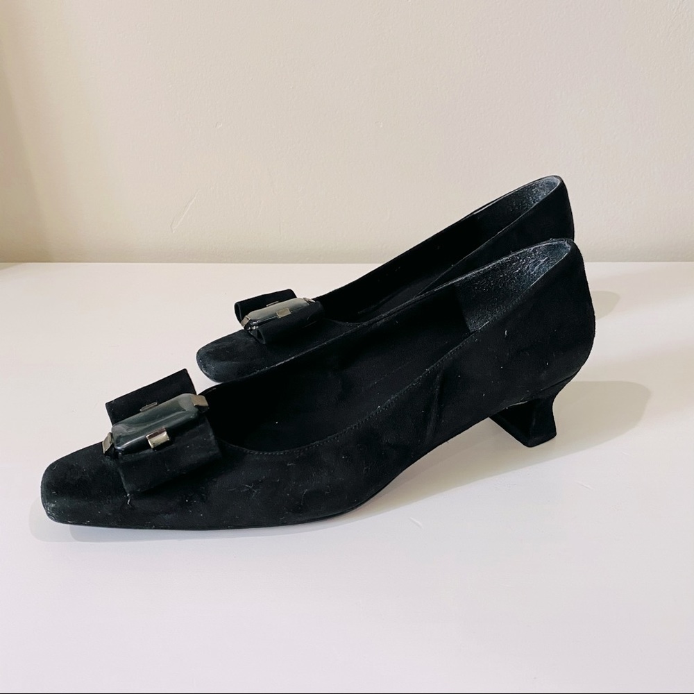 Black Suede Pumps with Bow!